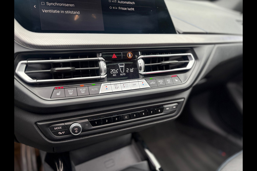 BMW 1-serie 118i - M Sport - Pano - Leder - CarPlay