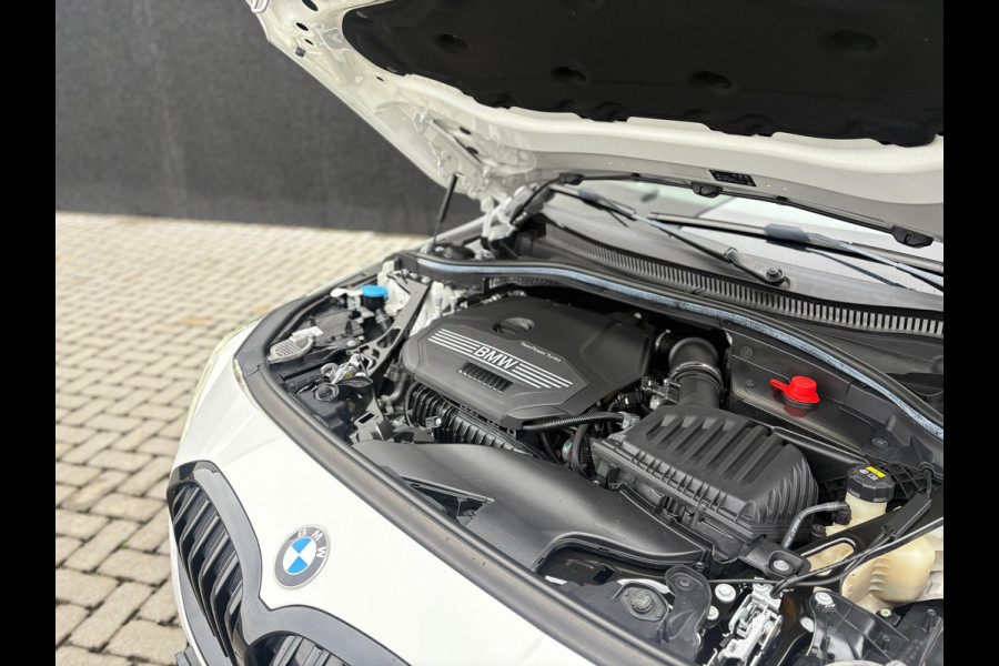 BMW 1-serie 118i - M Sport - Pano - Leder - CarPlay