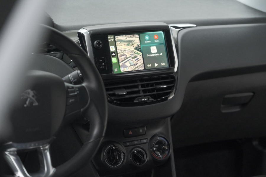 Peugeot 208 PureTech 82 Signature | Apple Carplay | Parkeersensoren | Navigatie | Airco