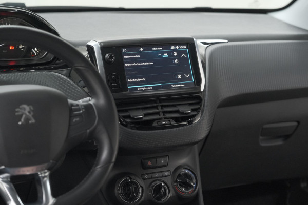 Peugeot 208 PureTech 82 Signature | Apple Carplay | Parkeersensoren | Navigatie | Airco