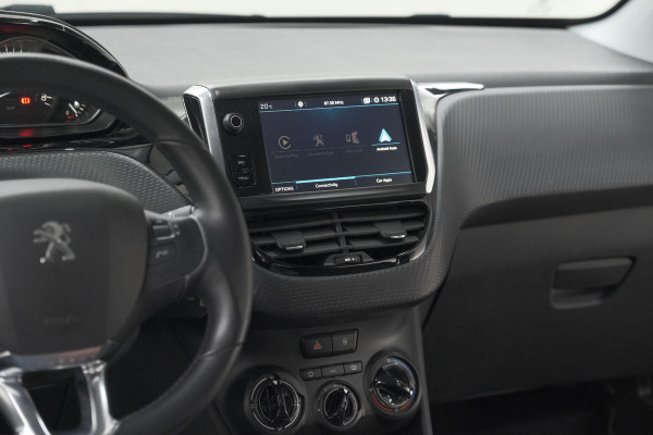 Peugeot 208 PureTech 82 Signature | Apple Carplay | Parkeersensoren | Navigatie | Airco