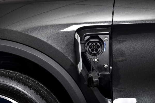 Lynk & Co 01 1.5 PHEV 261PK MY23 | Donkere hemel | 360 Camera | 7.4 kWh Boordlader | S/K-panodak | Adapt. Cruise | Memory | Elek. klep | LM 20" | 1798