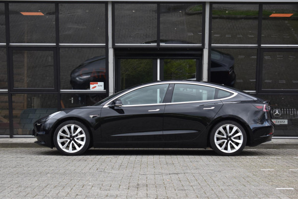 Tesla Model 3 Long Range AWD 75 kWh Tesla Model 3 Long Range Autopilot Pano 19"inch  AWD