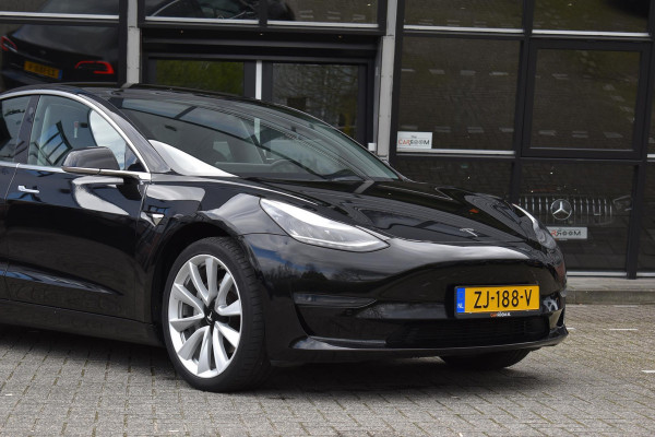 Tesla Model 3 Long Range AWD 75 kWh Tesla Model 3 Long Range Autopilot Pano 19"inch  AWD