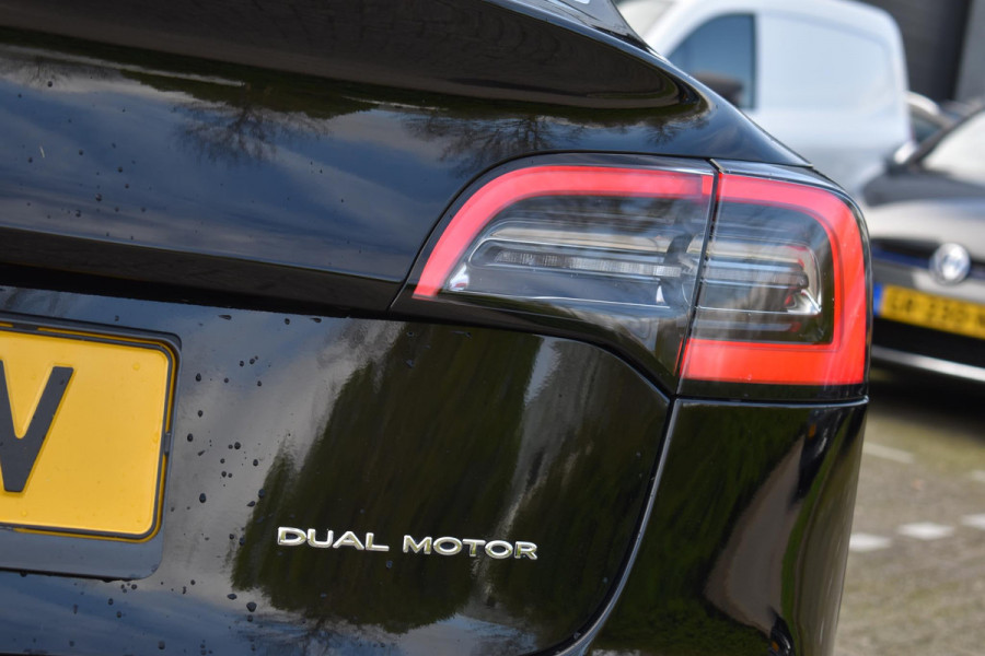 Tesla Model 3 Long Range AWD 75 kWh Tesla Model 3 Long Range Autopilot Pano 19"inch  AWD