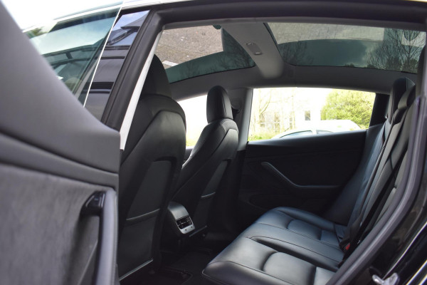 Tesla Model 3 Long Range AWD 75 kWh Tesla Model 3 Long Range Autopilot Pano 19"inch  AWD
