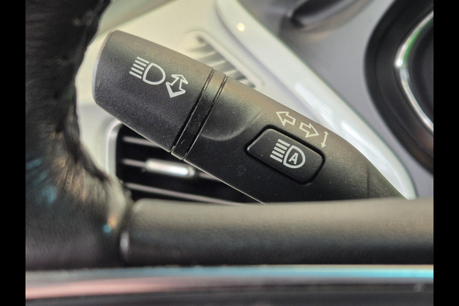 Opel Ampera-E Business 60 kWh Apple Carplay | Keyless | Parkeersensoren Voor/Achter | Stoel/Stuurverwarming |