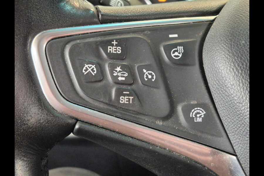 Opel Ampera-E Business 60 kWh Apple Carplay | Keyless | Parkeersensoren Voor/Achter | Stoel/Stuurverwarming |