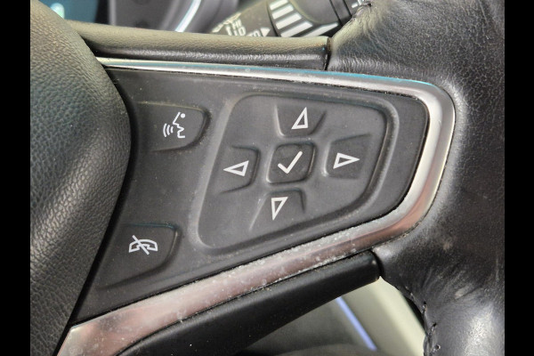 Opel Ampera-E Business 60 kWh Apple Carplay | Keyless | Parkeersensoren Voor/Achter | Stoel/Stuurverwarming |