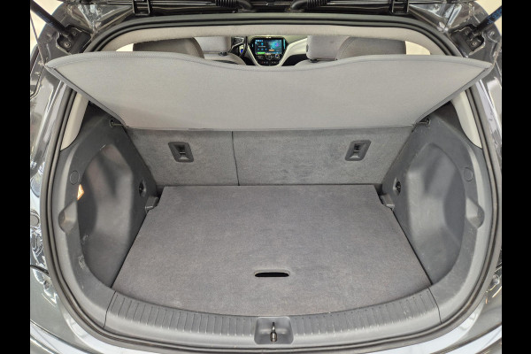 Opel Ampera-E Business 60 kWh Apple Carplay | Keyless | Parkeersensoren Voor/Achter | Stoel/Stuurverwarming |