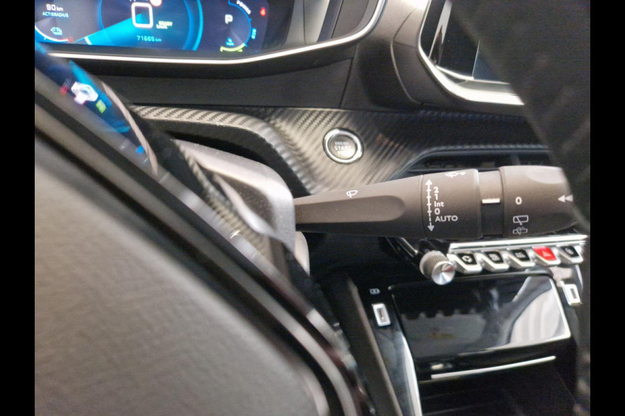 Peugeot e-2008 EV Allure Pack 50 kWh 11kW 3-Fase | Achteruitrijcamera | Climate Control | Parkeersensoren achter