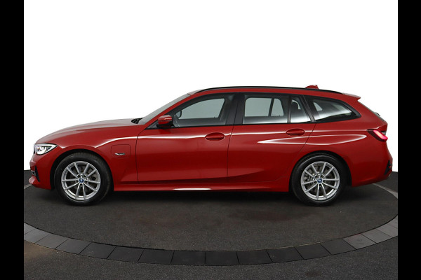 BMW 3 Serie Touring 320e Business Edition Plus|Laser|Leder|Sportstoelen|Adaptive Cruise Control