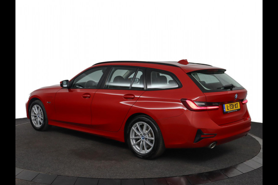 BMW 3 Serie Touring 320e Business Edition Plus|Laser|Leder|Sportstoelen|Adaptive Cruise Control
