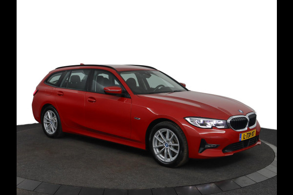 BMW 3 Serie Touring 320e Business Edition Plus|Laser|Leder|Sportstoelen|Adaptive Cruise Control