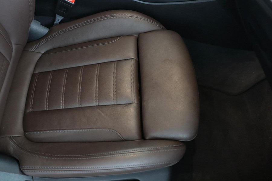 BMW 3 Serie Touring 320e Business Edition Plus|Laser|Leder|Sportstoelen|Adaptive Cruise Control