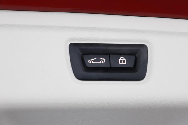 BMW 3 Serie Touring 320e Business Edition Plus|Laser|Leder|Sportstoelen|Adaptive Cruise Control