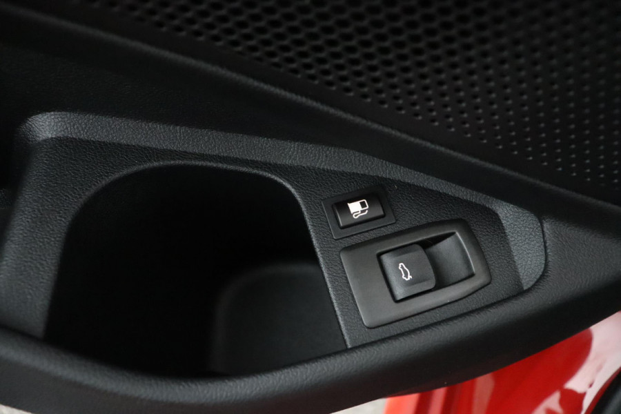 BMW 3 Serie Touring 320e Business Edition Plus|Laser|Leder|Sportstoelen|Adaptive Cruise Control