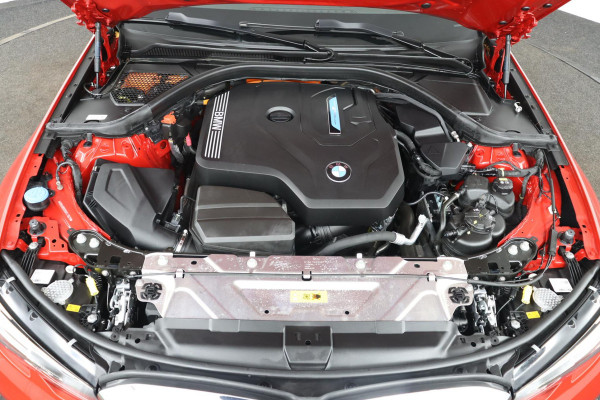 BMW 3 Serie Touring 320e Business Edition Plus|Laser|Leder|Sportstoelen|Adaptive Cruise Control