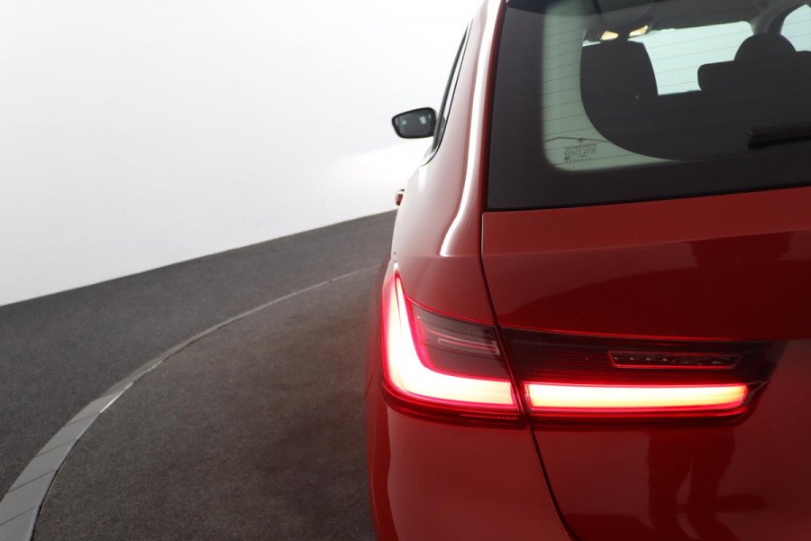 BMW 3 Serie Touring 320e Business Edition Plus|Laser|Leder|Sportstoelen|Adaptive Cruise Control