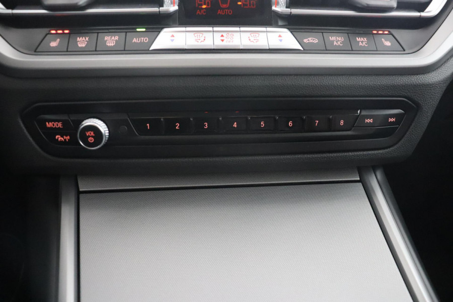 BMW 3 Serie Touring 320e Business Edition Plus|Laser|Leder|Sportstoelen|Adaptive Cruise Control