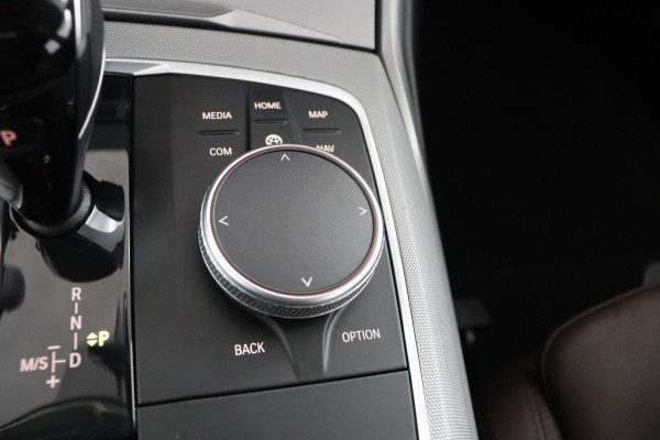 BMW 3 Serie Touring 320e Business Edition Plus|Laser|Leder|Sportstoelen|Adaptive Cruise Control