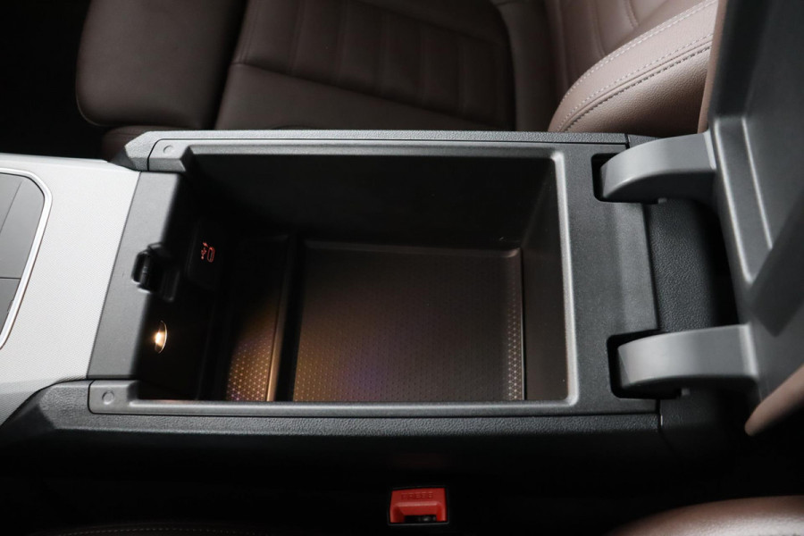 BMW 3 Serie Touring 320e Business Edition Plus|Laser|Leder|Sportstoelen|Adaptive Cruise Control