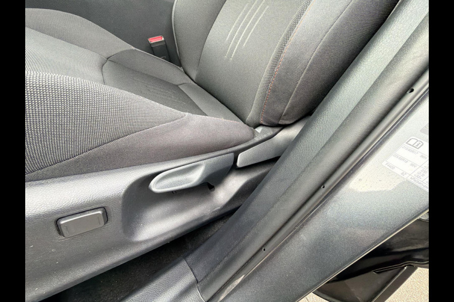 Toyota C-HR 1.8 Hybrid 140 Dynamic | Navi | Clima | A-Camera | Park Assist | Adap Cruise | Lane Assist |