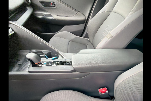 Toyota C-HR 1.8 Hybrid 140 Dynamic | Navi | Clima | A-Camera | Park Assist | Adap Cruise | Lane Assist |