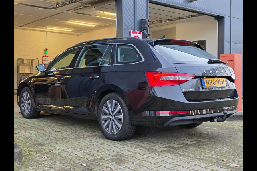 Škoda Superb Combi 1.4 TSI iV Business Edition Plus / STANDKACHEL / AFN.TREKHAAK / CRYSTAL LIGHTING / CAMERA / INCL. GARANTIE !