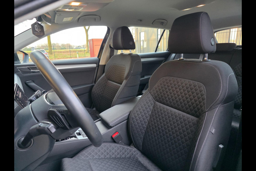 Škoda Superb Combi 1.4 TSI iV Business Edition Plus / STANDKACHEL / AFN.TREKHAAK / CRYSTAL LIGHTING / CAMERA / INCL. GARANTIE !