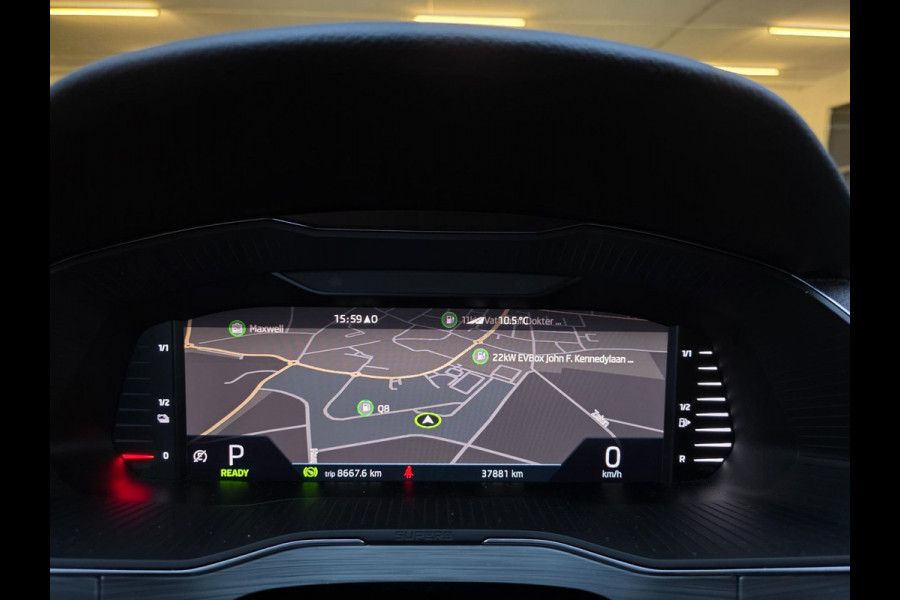 Škoda Superb Combi 1.4 TSI iV Business Edition Plus / STANDKACHEL / AFN.TREKHAAK / CRYSTAL LIGHTING / CAMERA / INCL. GARANTIE !