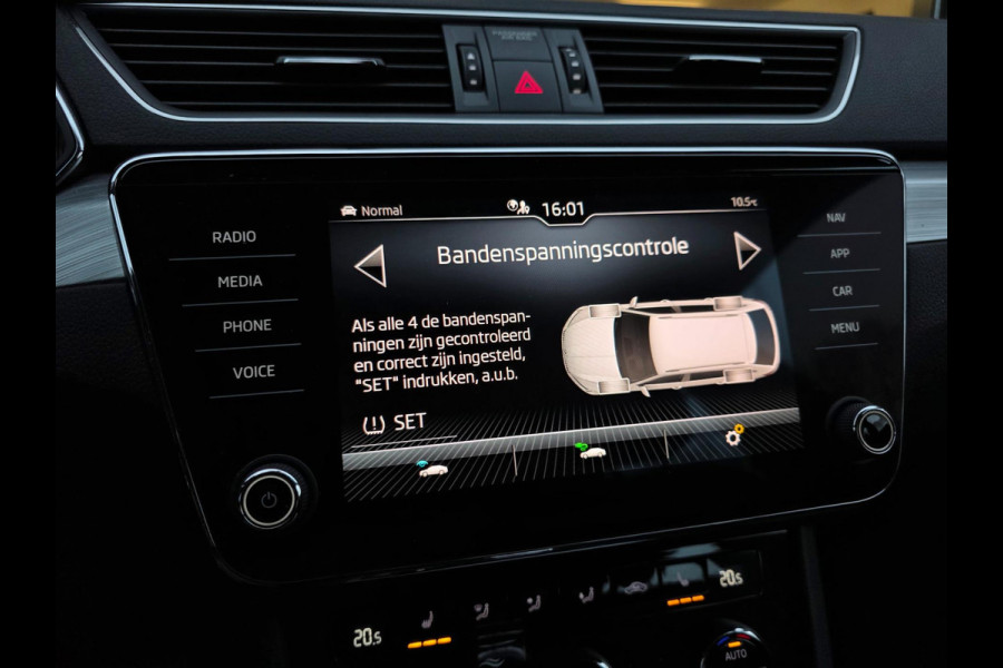 Škoda Superb Combi 1.4 TSI iV Business Edition Plus / STANDKACHEL / AFN.TREKHAAK / CRYSTAL LIGHTING / CAMERA / INCL. GARANTIE !