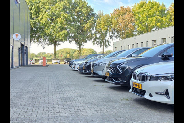 Škoda Superb Combi 1.4 TSI iV Business Edition Plus / STANDKACHEL / AFN.TREKHAAK / CRYSTAL LIGHTING / CAMERA / INCL. GARANTIE !