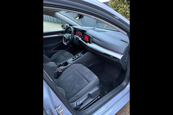 Volkswagen Golf 1.0 eTSI Life CarPlay Nardo Automaat