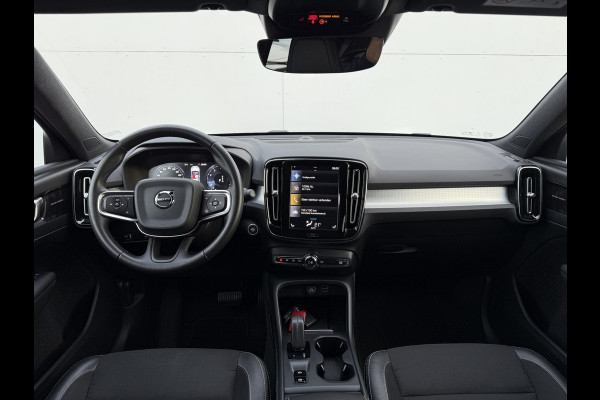 Volvo XC40 1.5 T3 Momentum Pro | CarPlay | H/K | Elek. Achterklep | Camera | 18 inch