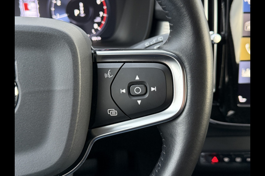 Volvo XC40 1.5 T3 Momentum Pro | CarPlay | H/K | Elek. Achterklep | Camera | 18 inch