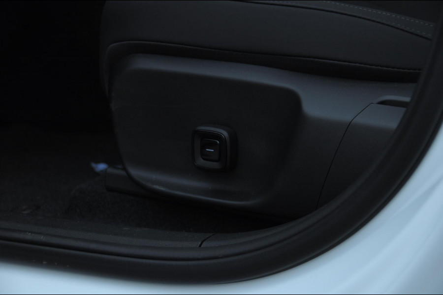 Volvo EX30 Cross Country 428PK Automaat Twin Motor Performance Ultra 69 kWh