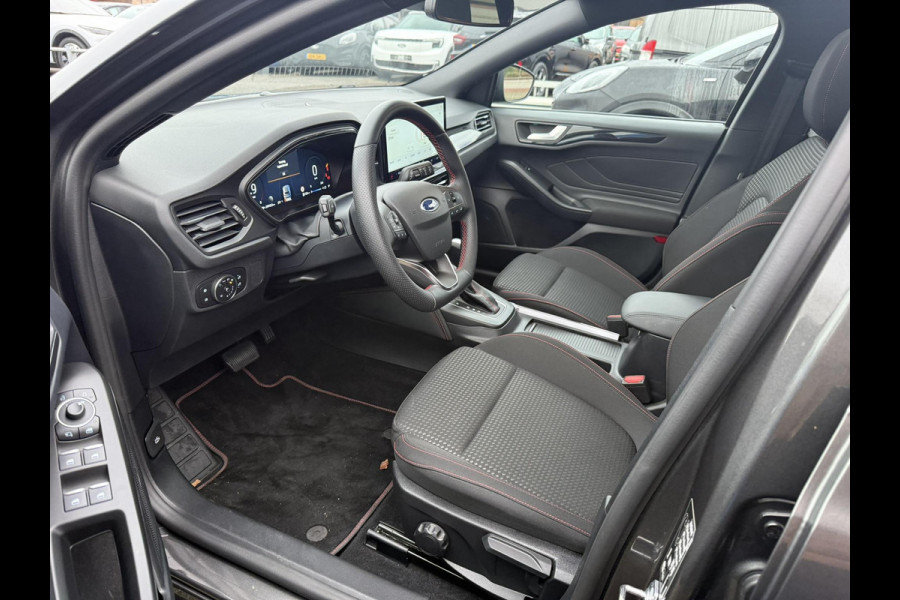 Ford FOCUS Wagon 1.0 EcoBoost Hybrid ST Line X 155pk | Trekhaak afneembaar | Panoramadak | Bang&Olufsen | Adaptive cruise control | Winter Pack | All season banden | Camera