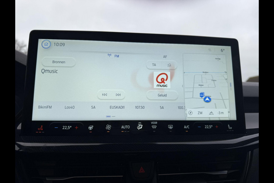 Ford FOCUS Wagon 1.0 EcoBoost Hybrid ST Line X 155pk | Trekhaak afneembaar | Panoramadak | Bang&Olufsen | Adaptive cruise control | Winter Pack | All season banden | Camera