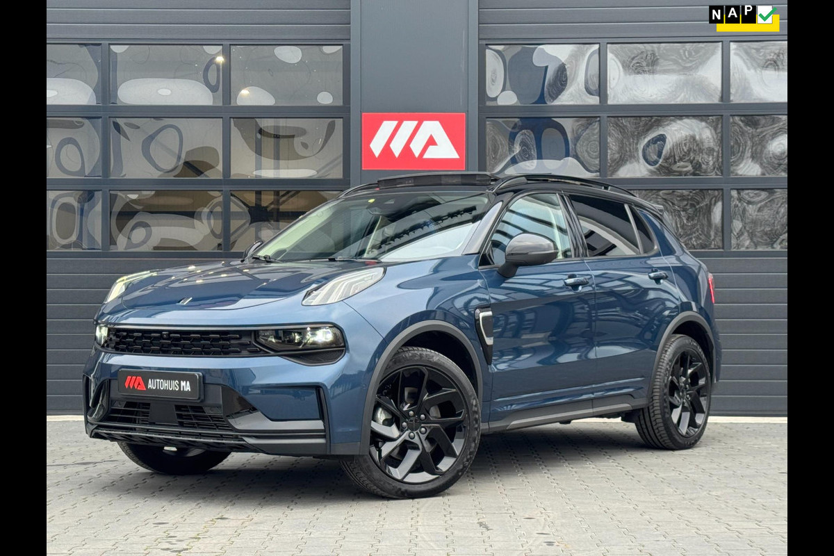 Lynk & Co 01 1.5 Black Edition Panoramadak/360° Camera/ACC/Stoelverwarming