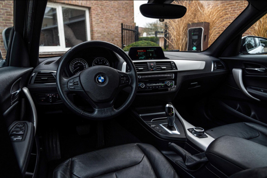 BMW 1-serie 118i Edition Shadow 136 PK Keyless Leder Stoelverwarming 17''