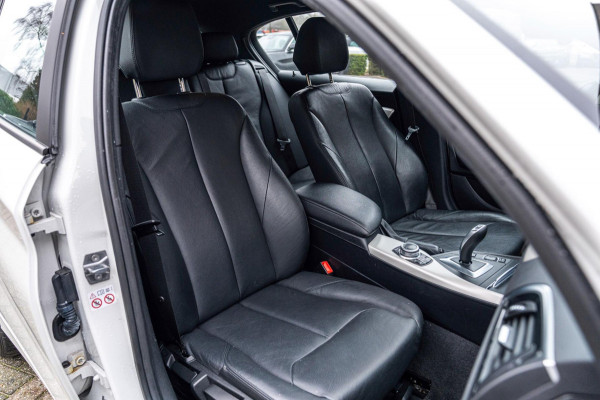 BMW 1-serie 118i Edition Shadow 136 PK Keyless Leder Stoelverwarming 17''