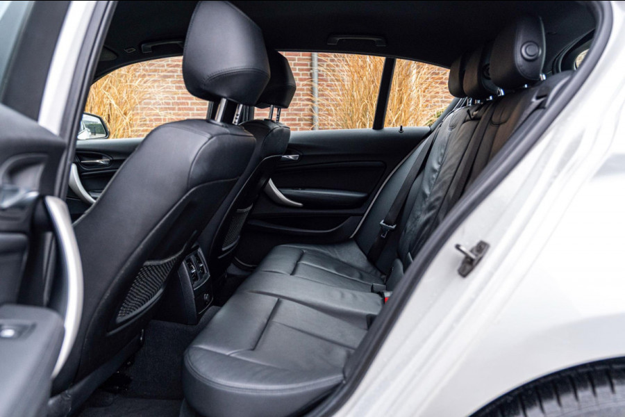 BMW 1-serie 118i Edition Shadow 136 PK Keyless Leder Stoelverwarming 17''