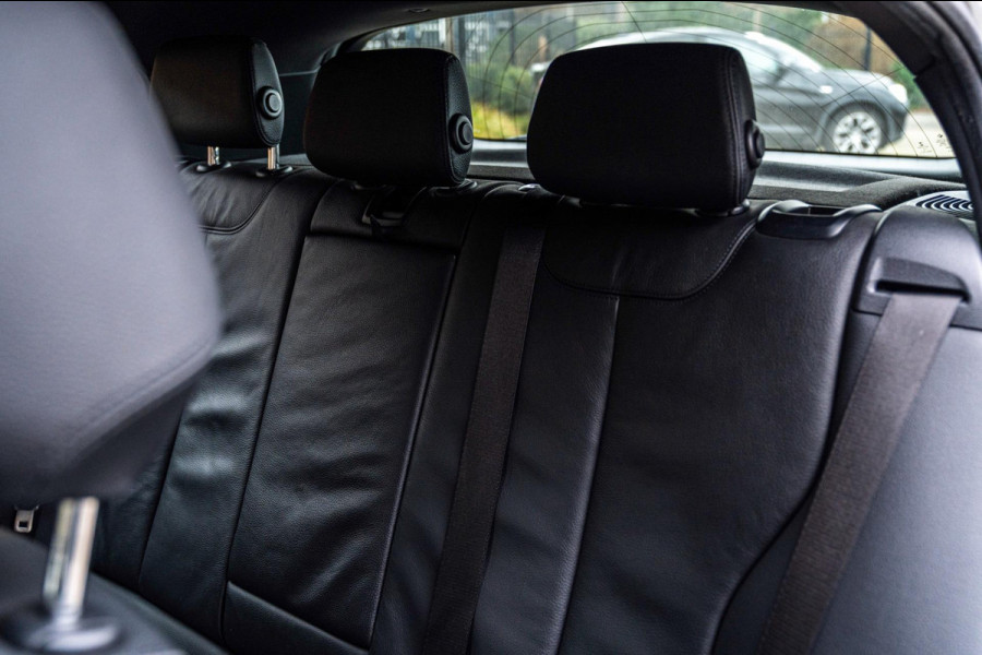 BMW 1-serie 118i Edition Shadow 136 PK Keyless Leder Stoelverwarming 17''