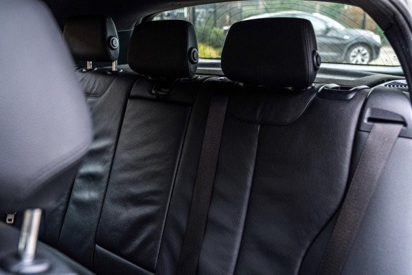 BMW 1-serie 118i Edition Shadow 136 PK Keyless Leder Stoelverwarming 17''
