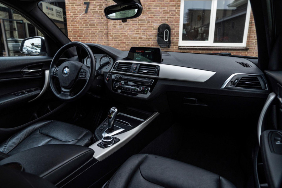 BMW 1-serie 118i Edition Shadow 136 PK Keyless Leder Stoelverwarming 17''