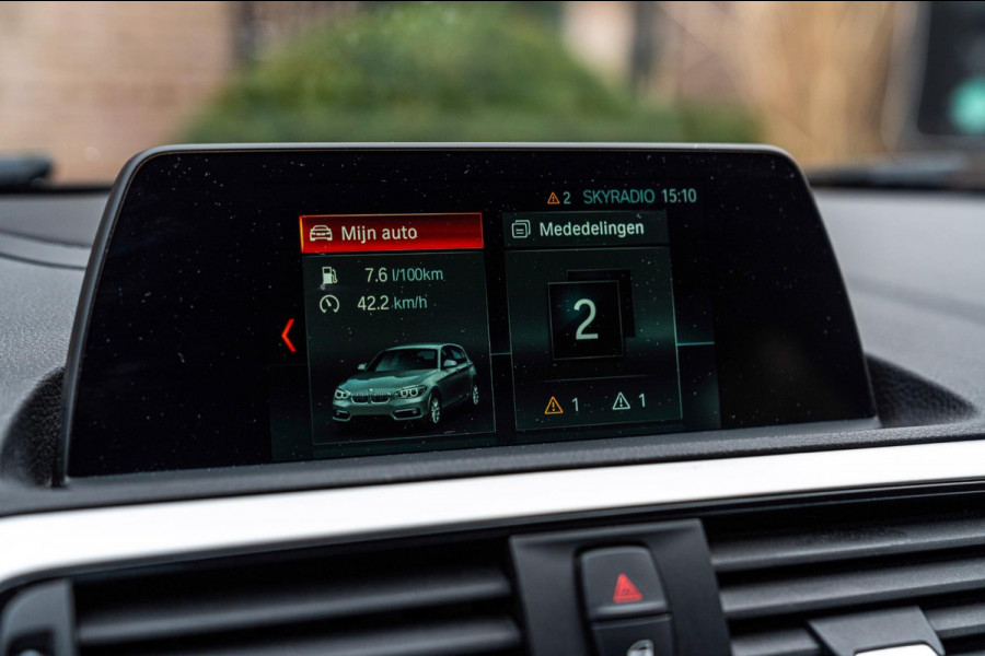 BMW 1-serie 118i Edition Shadow 136 PK Keyless Leder Stoelverwarming 17''