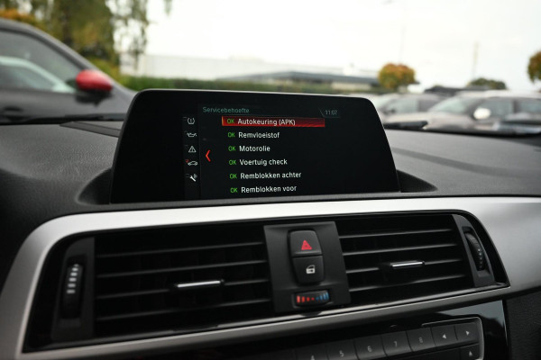 BMW 1-serie 118i Edition Shadow 136 PK Keyless Leder Stoelverwarming 17''