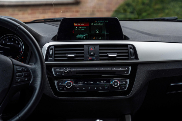 BMW 1-serie 118i Edition Shadow 136 PK Keyless Leder Stoelverwarming 17''