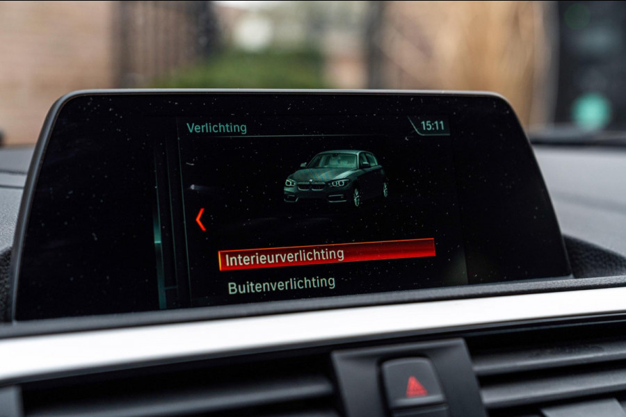 BMW 1-serie 118i Edition Shadow 136 PK Keyless Leder Stoelverwarming 17''